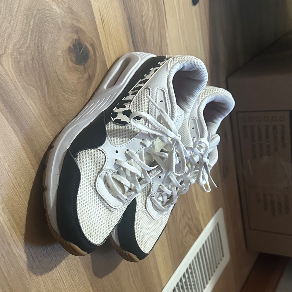 Nike Air Women’s Sneakers Size 8.5